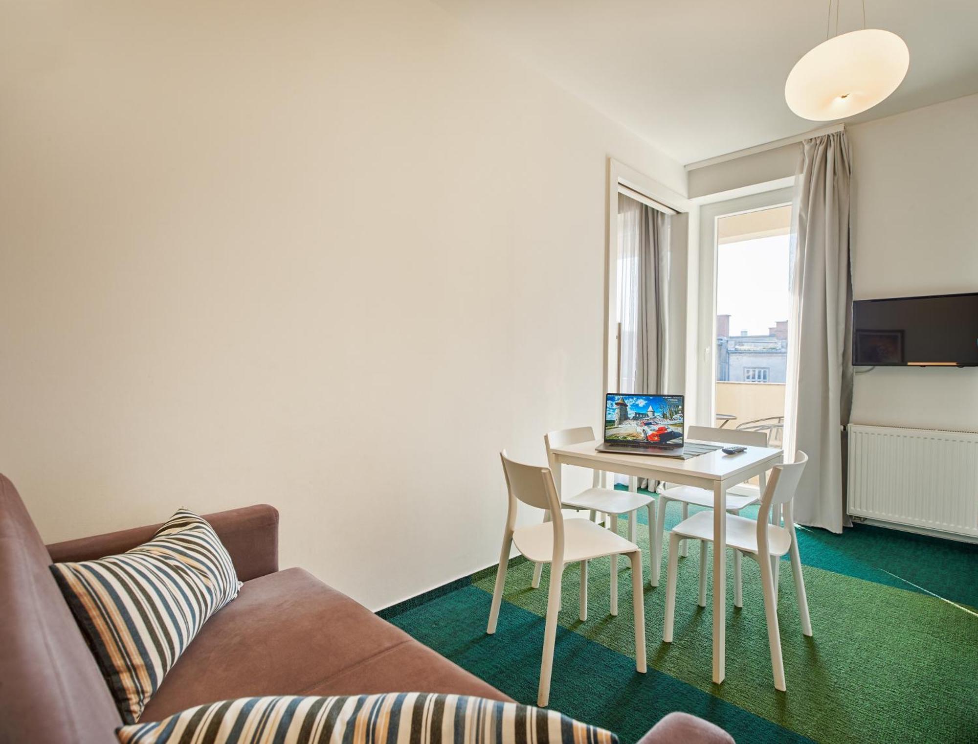 Skylux Apartments By Irundo ซาเกร็บ ภายนอก รูปภาพ